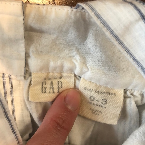 SOLD Gap Baby 0-3 Romper - Picture 4 of 4